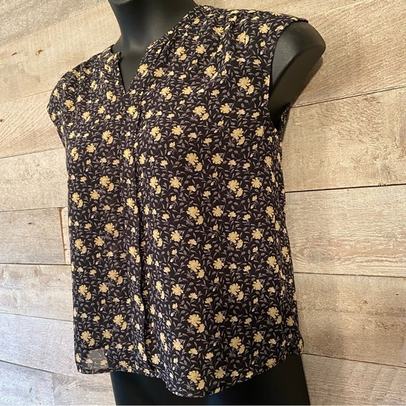 Laura Ashley women’s floral blouse in size 9 - Picture 2 of 7